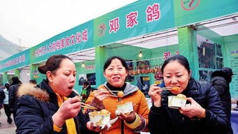 消费扶贫直通车 农副产品销售火热，特色美食香飘四溢